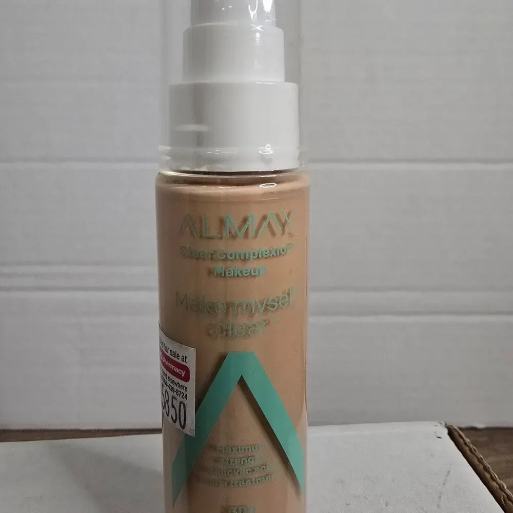 Almay Clear Complexion Foundation Makeup in shade 300 Naked